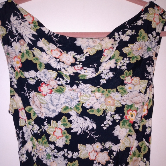 Paradise NY Dress - Picture 2 of 7